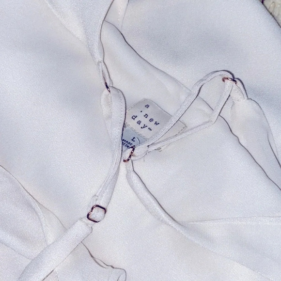 A new day ivory color top size large - Picture 4 of 8